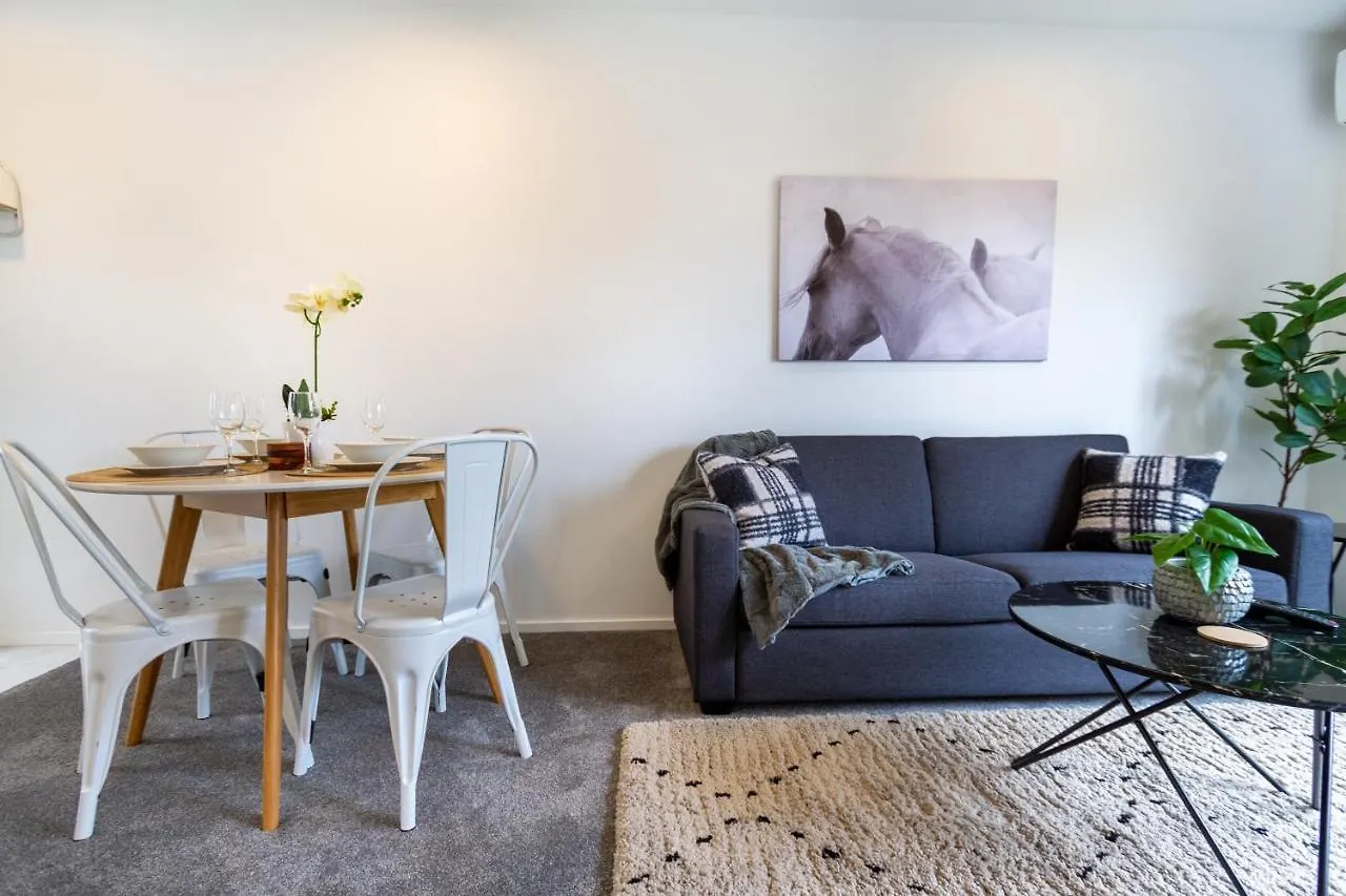 Upper Riccarton Dream - 2 Bed 2 Bath W/Carpark Apartment Christchurch