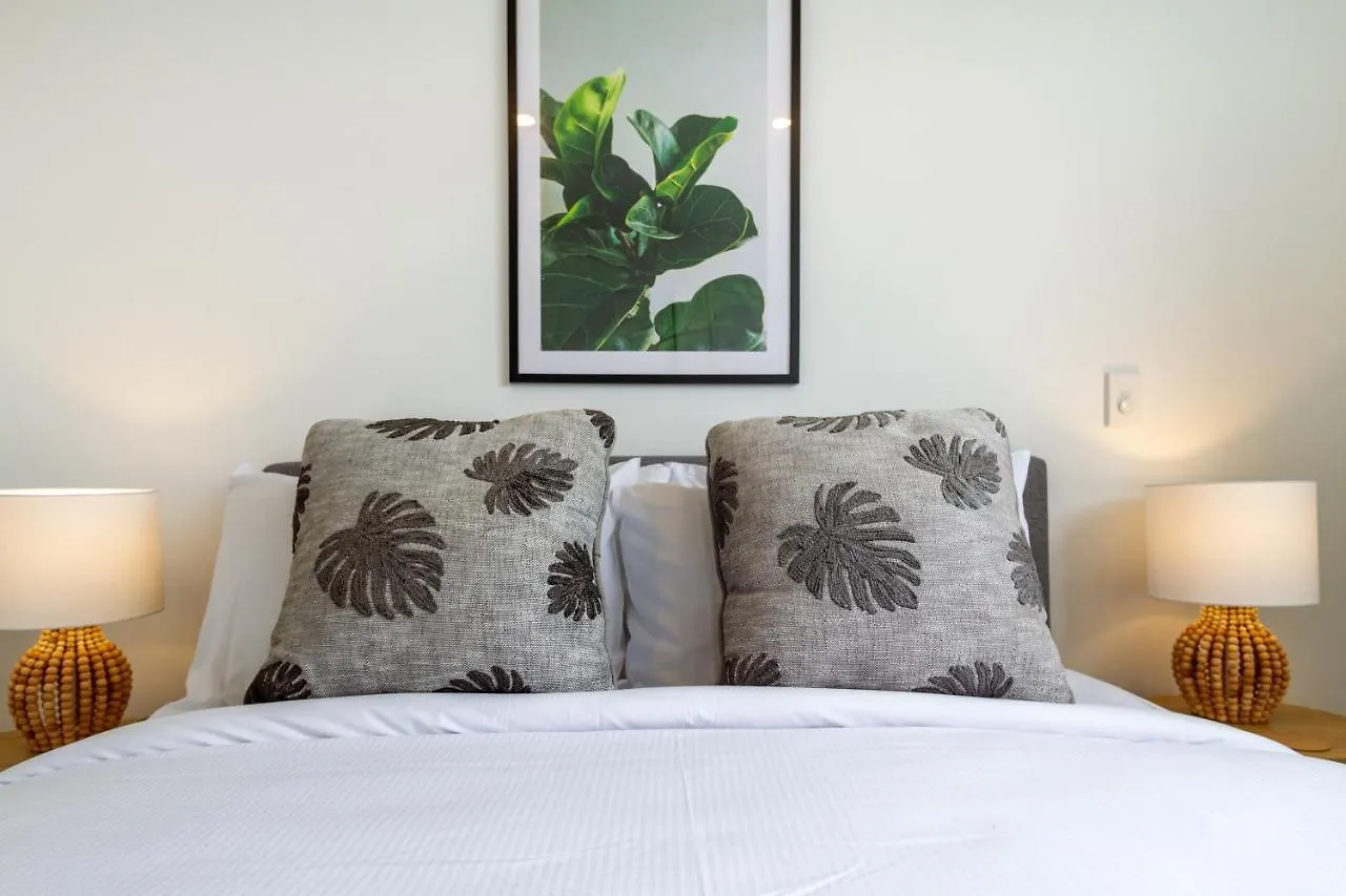 Upper Riccarton Dream - 2 Bed 2 Bath W/Carpark Apartment Christchurch 0*,  New Zealand