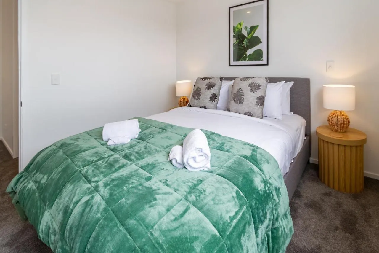 Upper Riccarton Dream - 2 Bed 2 Bath W/Carpark Apartment Christchurch