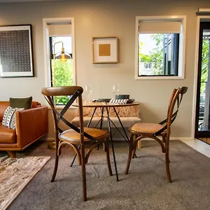  Apartment New Boutique Sanctuary Near Latimer Square